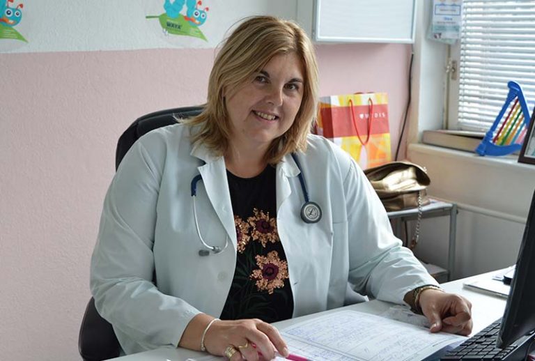 др Адријана М. Станар: Болесну дјецу не треба слати у колектив