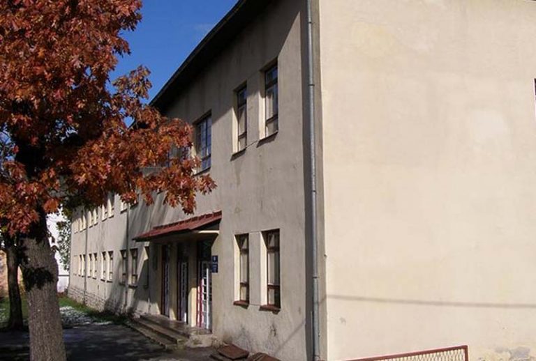 У основну школу уписано девет првачића