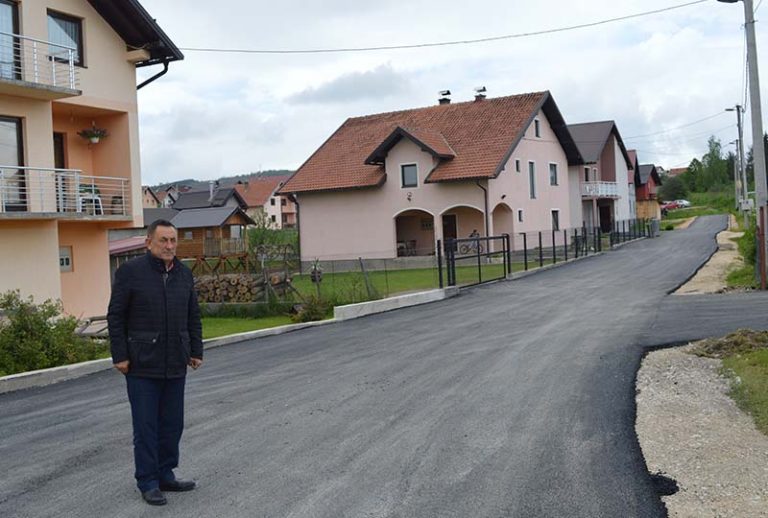 Начелник Сокоца Милован Бјелица обишао радове на реконструкцији путева