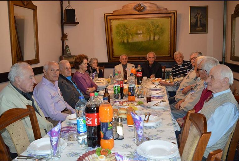 Друга генерација Ниже реалне гимназије прославила матуру: 65 година искреног пријатељства
