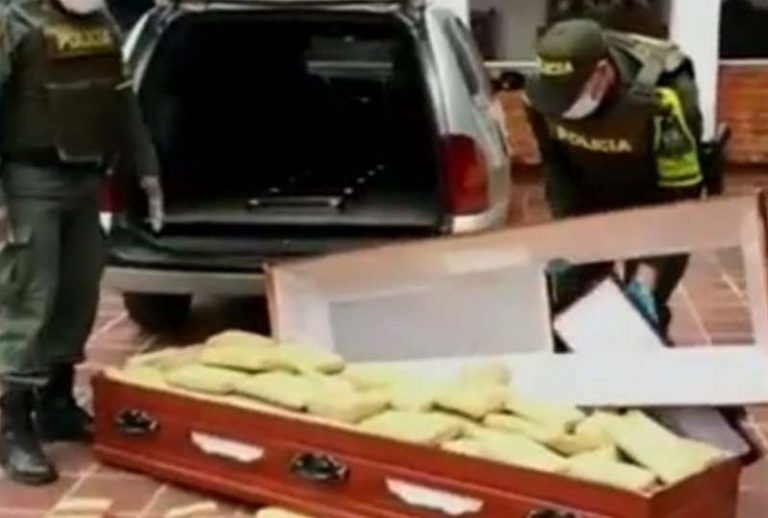 КРИЛИ ДРОГУ У МРТВАЧКИМ САНДУЦИМА! Полиција пронашла чак 300 кила траве У МРТВАЧНИЦИ! (ВИДЕО)