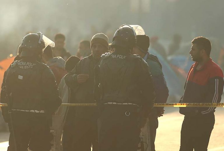 ИНЦИДЕНТ НА ГРАНИЦИ: Полиција Хрватске пребацила 18 повријеђених миграната на територију БиХ?