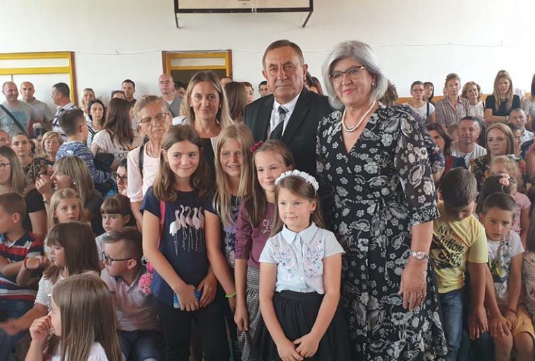 БЈЕЛИЦА: Нека је срећан и радостан почетак школе