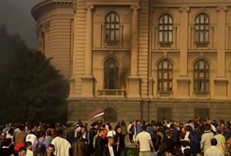ШТА ЈЕ ДОНЕО СРБИЈИ: Деветнаест година од Петог октобра