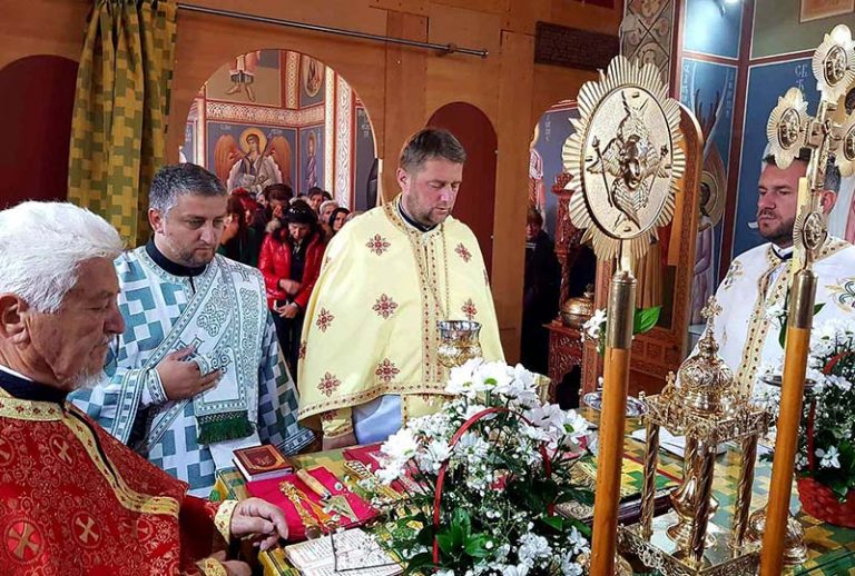 Обиљежена слава Храма Свете Петке у Малом Зејтинлику
