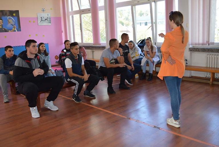 „Наука и свијет“ представљени соколачким средњошколцима