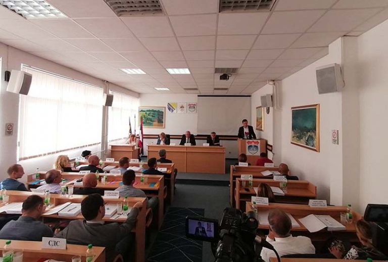 Сједница Скупштине општине Пале: “Беспотребно подигнута прашина око телевизије”