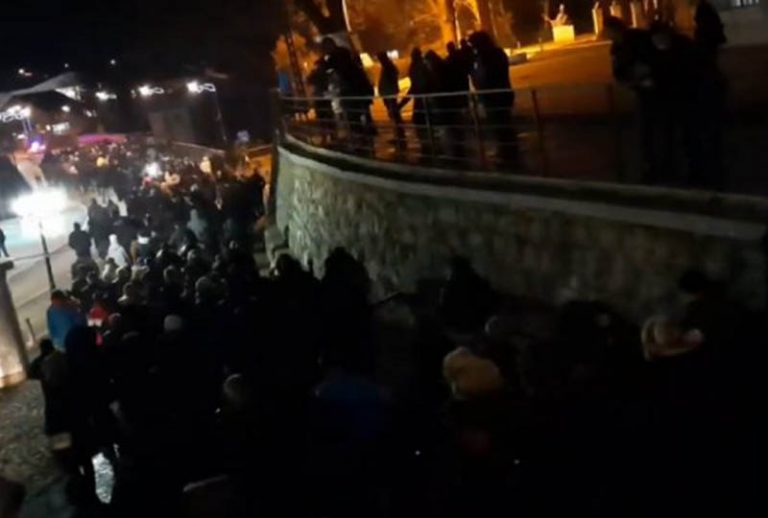 Снијег, Бијело Поље и 10.000 вјерника: Не дамо светиње (ВИДЕО)