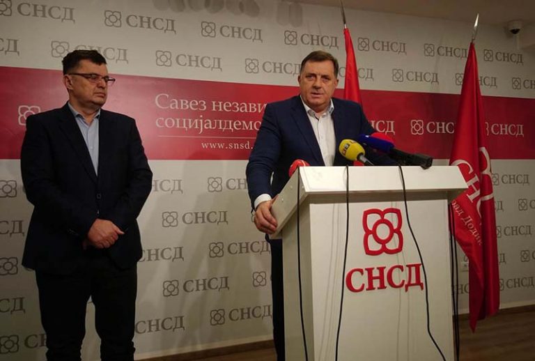 ДОДИК ОШТРО О РАДОЈИЧИЋУ – „К’о размажено дијете, стално је нешто плакао, неко је требао да му брише сузе и мијења пелене“