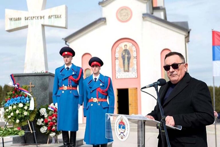 „Војска Републике Српске идеолошки помирила Србе“