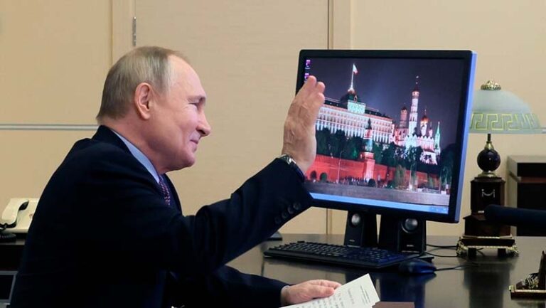 Путин честитао Васкрс православним хришћанима