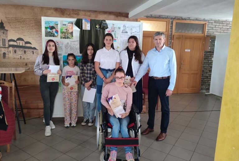 Награђени најбољи литерарни и ликовни радови ученика