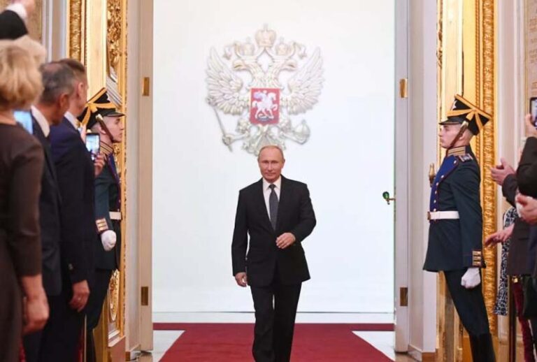 Путин: Ми смо јединствен и велики народ, заједно ћемо савладати све препреке и остварити све што смо замислили!